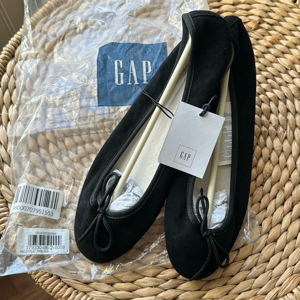 Gap suede ballet flat